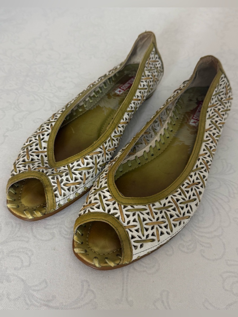Pikolino Leather Woven Peep Toe Green and White Flats Shoes Size 40 (US 10)